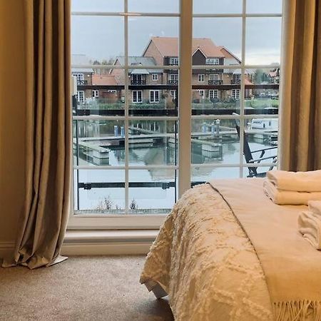 Waterside Townhouse With Balcony And Marina View Apartment Skellingthorpe Екстериор снимка