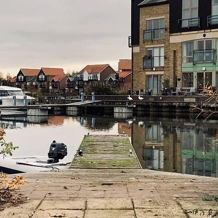 Waterside Townhouse With Balcony And Marina View Apartment Skellingthorpe Екстериор снимка